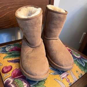 Cozy Tan Shearling Boots